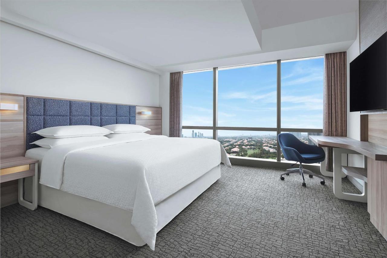 Four Points By Sheraton Surabaya, Pakuwon Indah Extérieur photo