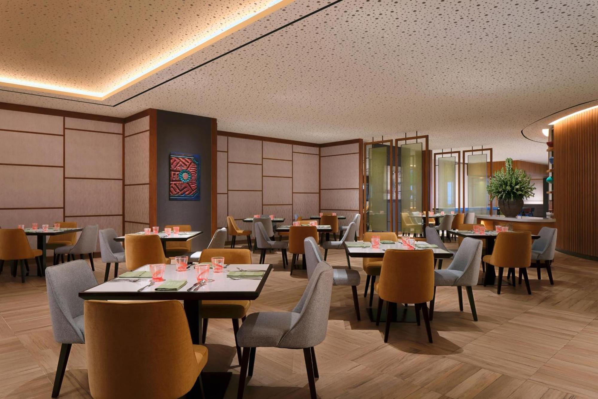 Four Points By Sheraton Surabaya, Pakuwon Indah Extérieur photo