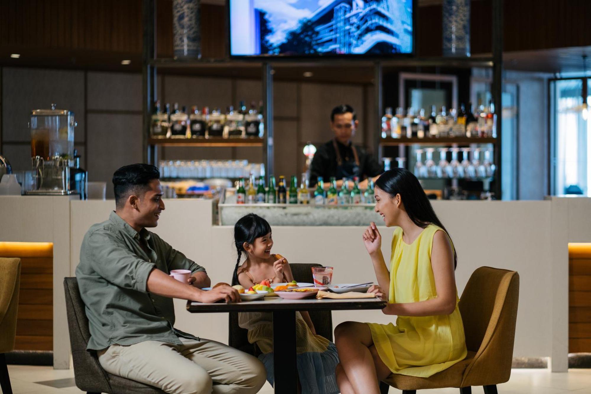 Four Points By Sheraton Surabaya, Pakuwon Indah Extérieur photo