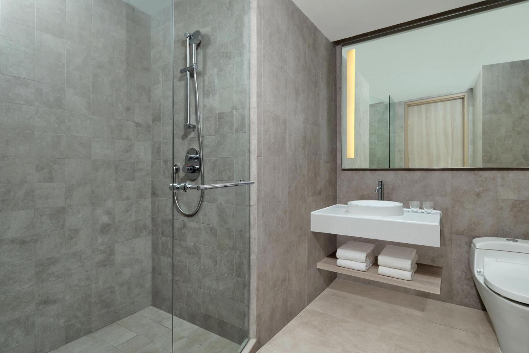 Four Points By Sheraton Surabaya, Pakuwon Indah Extérieur photo