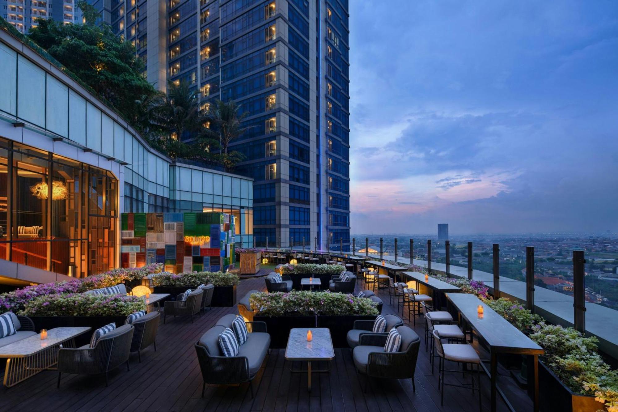 Four Points By Sheraton Surabaya, Pakuwon Indah Extérieur photo